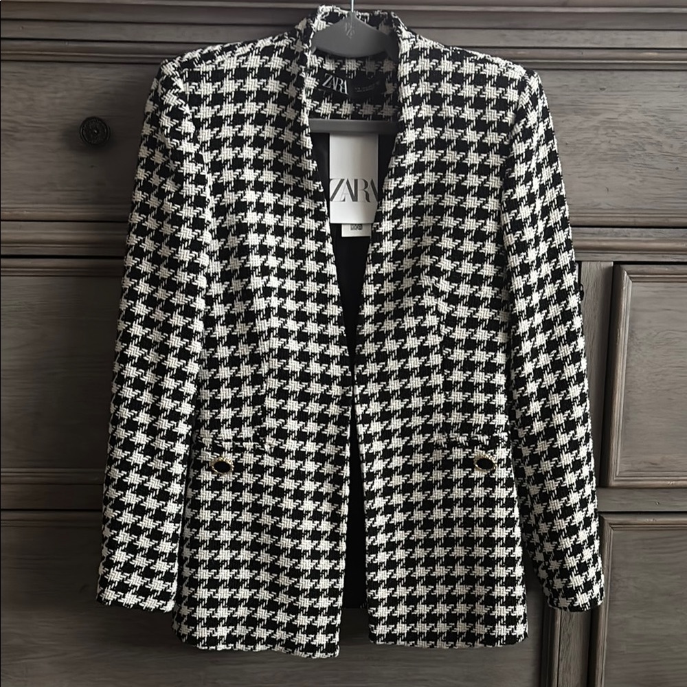 Zara Women's Black and White Houndstooth Blazer